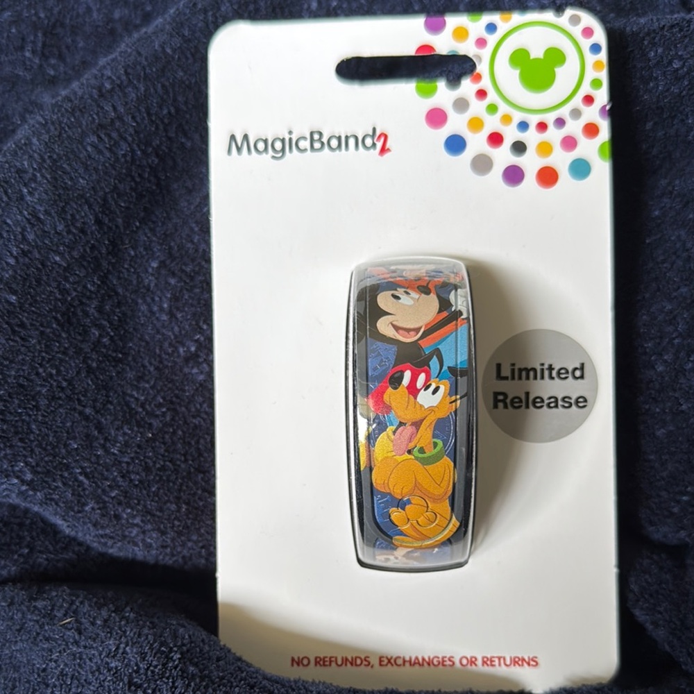 2019 Disney Magicband with Mickey & Disney Characters Limited Release